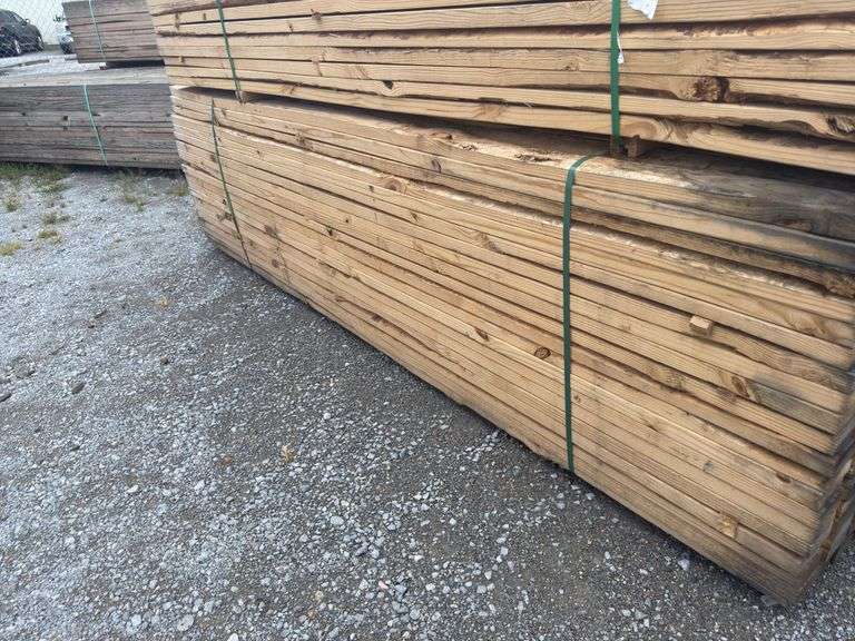 (208) 2 x 4 - 10ft Construction/Framing Lumber image