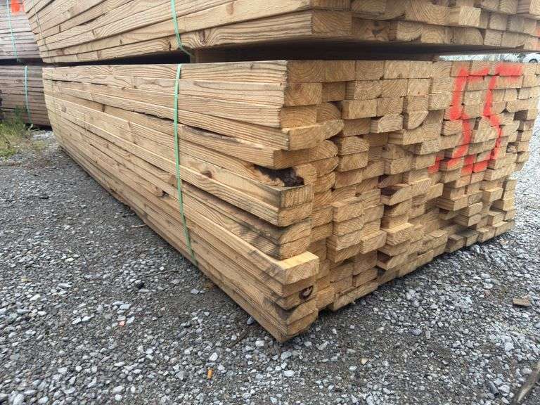 (208) 2 x 4 - 10ft Construction/Framing Lumber image