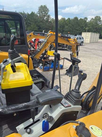 CGT MX50R Mini Ex w/ Swingboom & Pilot Controls - Large Machine 4500LBS!