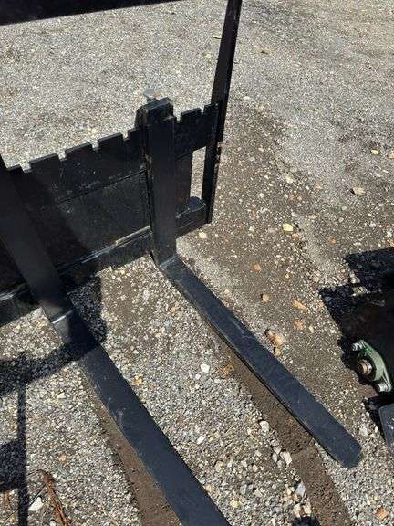 Future - Mini Skid Steer Forks