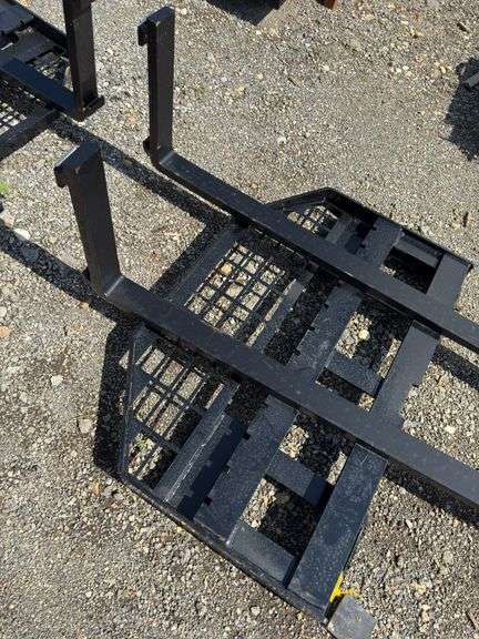 Future - Skid Steer Forks