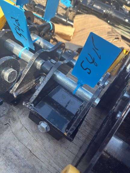Youert Mini Excavator Quick Change - Fits 1-2 Ton