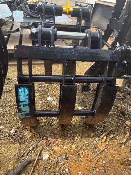 Future - Excavator Grapple - Fits 1-2 Ton