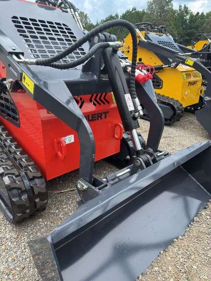 Youert  YOU-380 Mini Skidsteer Loader