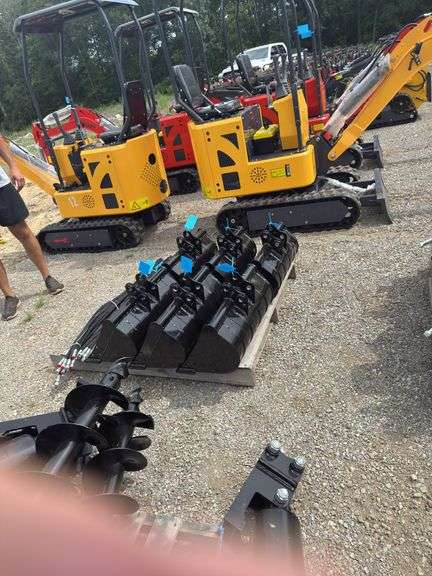 Youert U12- Mini Excavator Auger w/ 8in Bit Fits 1-2 Ton