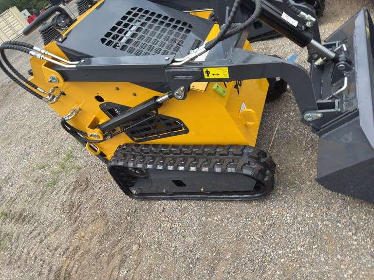 Youert  YOU-380 Mini Skidsteer Loader