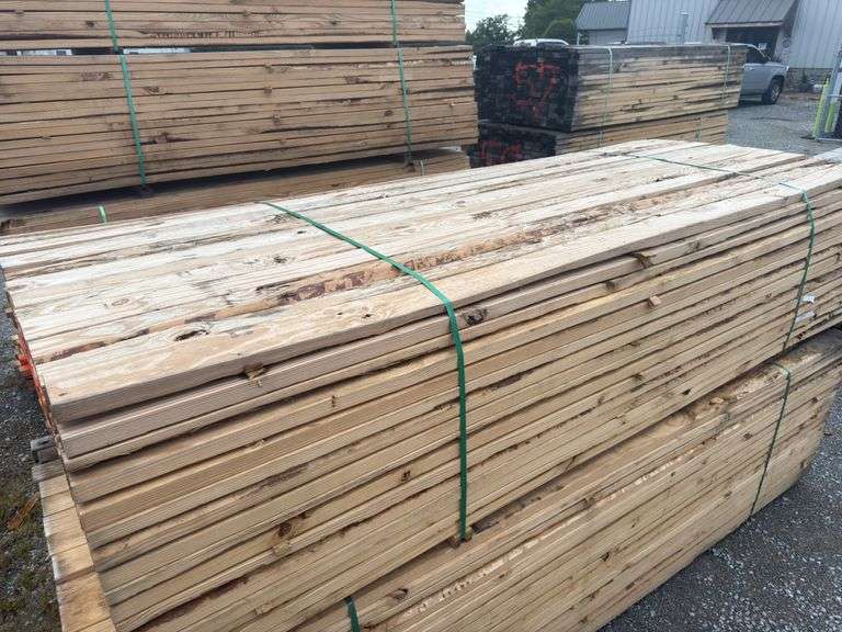(208) 2 x 4 - 10ft Construction/Framing Lumber