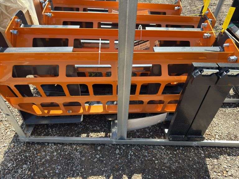 Skidsteer Pallet Fork - 4000lb Rating/48in Forks