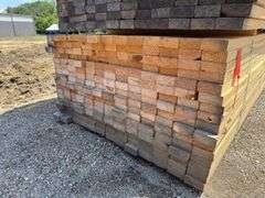(208) 2 x 4 - 10ft - Construction/Framing Lumber