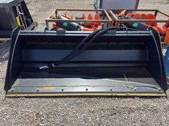 Raytree Skidsteer RMHB72 Hydra Bucket - 72" Width with Carbide Teeth