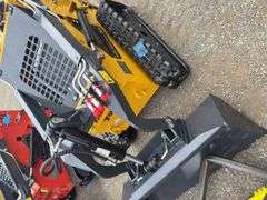 Youert  YOU-380 Mini Skidsteer Loader