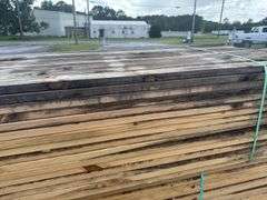 (208) 2 x 4 - 10ft Construction/Framing Lumber