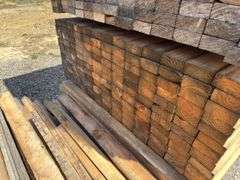 (208) 2 x 4 - 10ft - Construction/Framing Lumber