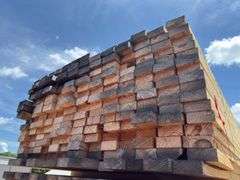 (208) 2 x 4 - 10ft - Construction/Framing Lumber