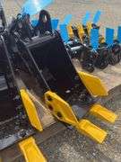 Youert 8in Extreme Duty Toothed Excavator Bucket - Fits 1 -2 Ton