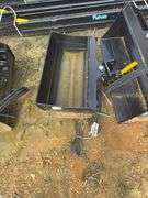 Future - 32" Tilting Excavator Bucket - Fits 1-3 Ton