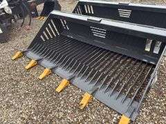 Skidsteer 66in Rock Bucket - 0.36m³ Capacity