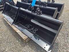 Youert 31.5in Wide Mini Excavator Bucket - Fits 1 -2 Ton