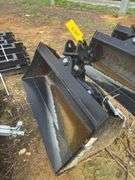 Future - 32" Tilting Excavator Bucket - Fits 1-3 Ton