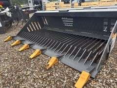 Skidsteer 66in Rock Bucket - 0.36m³ Capacity