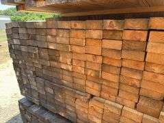(208) 2 x 4 - 10ft - Construction/Framing Lumber