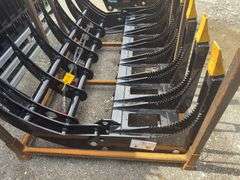 Future - FT-CWG72 Skid Steer Grapple - 72" with 8 Teeth