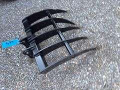 Youert 19in Wide Mini Excavator Rake - Fits 1 -2 Ton