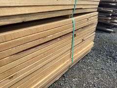 (208) 2 x 4 - 10ft Construction Lumber
