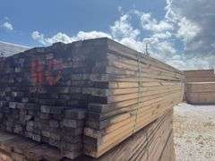 (208) 2 x 4 - 10ft Construction/Framing Lumber