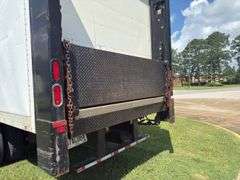 2010  INTERNATIONAL  MA025 2009 International Box Truck w/ Lift Gate