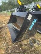 Future - 32" Tilting Excavator Bucket - Fits 1-3 Ton