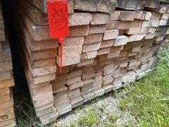 (208) 2 x 4 - 16ft Construction/Framing Lumber