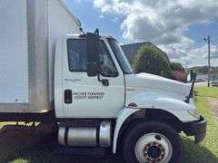 2010  INTERNATIONAL  MA025 2009 International Box Truck w/ Lift Gate