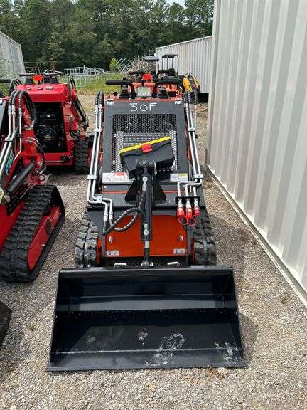 Future FT36C Skid Steer Loader image
