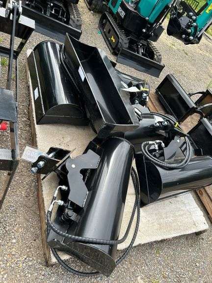 ABOSS Mini Excavator Tilt Bucket image