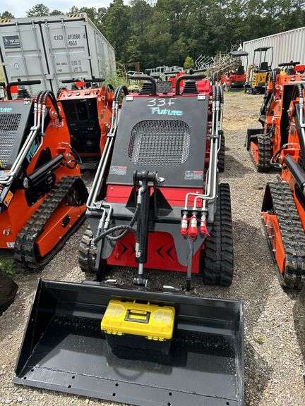 Future FT360T Skid Steer Loader image