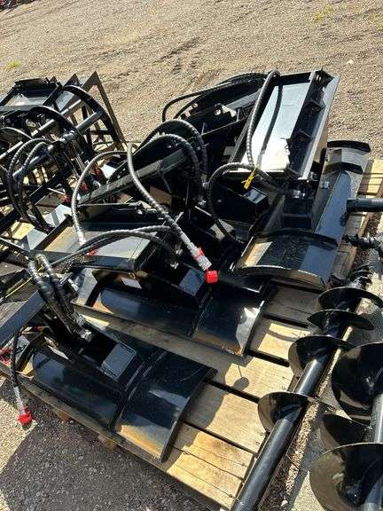 ABOSS Mini Skidsteer Push Blade - Angles image