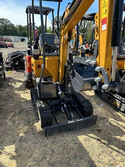 2025 CFG MX12RX Mini Excavator - RATO 13.5HP image