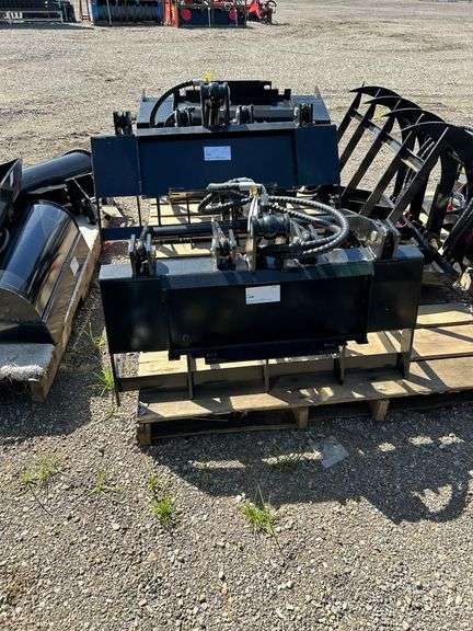 Mini Skidsteer Log Gripper - 2ft Grip image