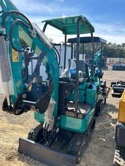 2025 CFG QK16R Mini Excavator - RATO 15HP image