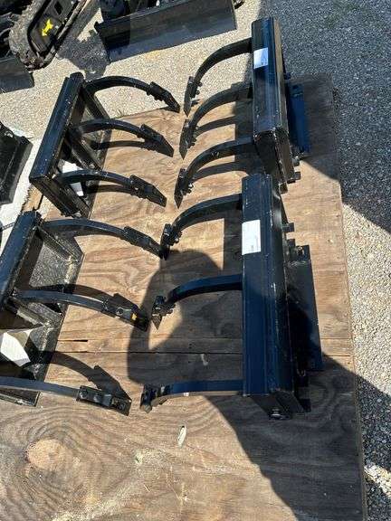 Mini Skidsteer Ripper image