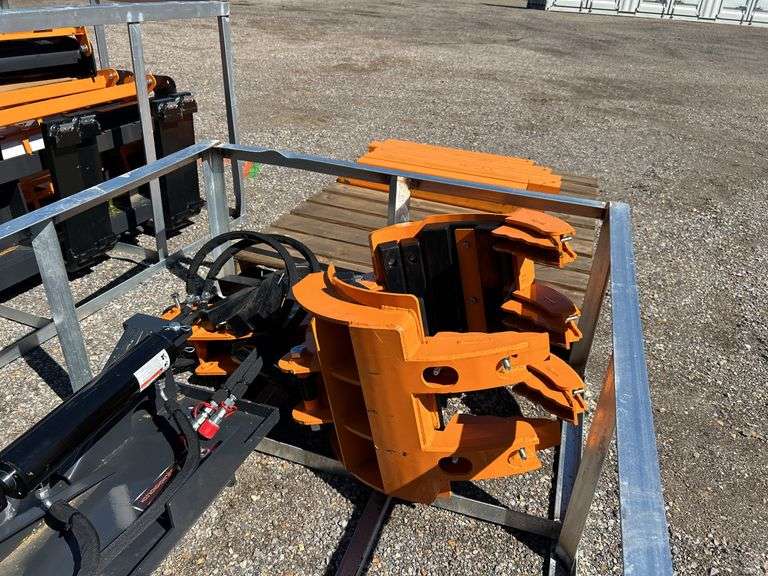 Skid Steer 5 Finger Rock & Tree Hand RTH-13-2000G - 5000/2000 lbs Capacity image