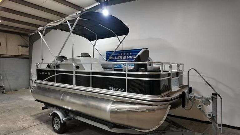 2023 Lowe Ultra 162 Fish & Cruise - Mercury 50 HP ELPT CT image