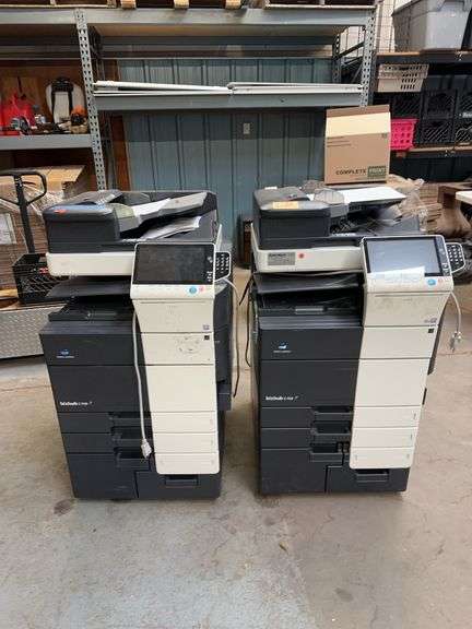 (2) KONICA MINOLTA BIZHUB C759 DEVICES  1ST DEVICE HAS TOTAL OF 94595 ON METER 2ND HAS TOTAL OF 221420 ON METER ( working condition unknown we do not have the correct power outlet to check) image