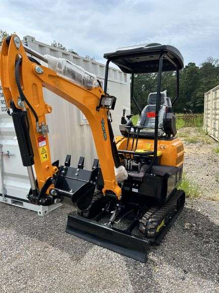 Future FT20 Mini Excavator image