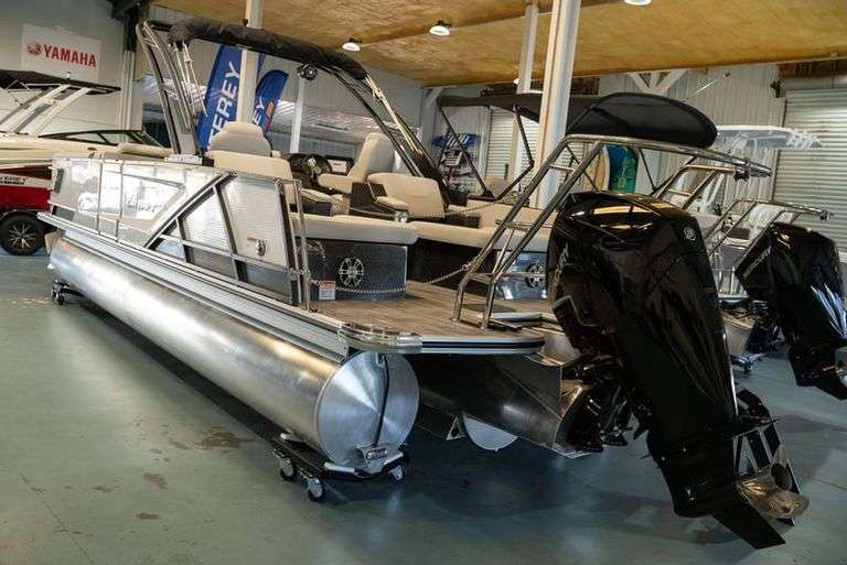 2024 Crest CARIBBEAN RS 250 SLRC - 300L FOURSTROKE DTS 5.44" 1.75 image
