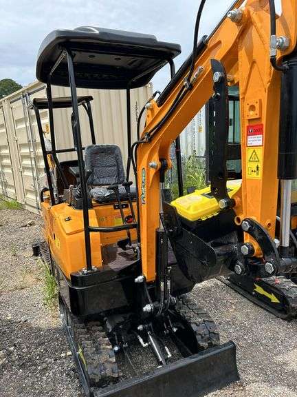 Future FT15P Mini Excavator image