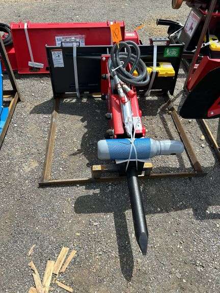 Raytree RMH680 Hydraulic Hammer - N2 Kit & Tool Box Included image