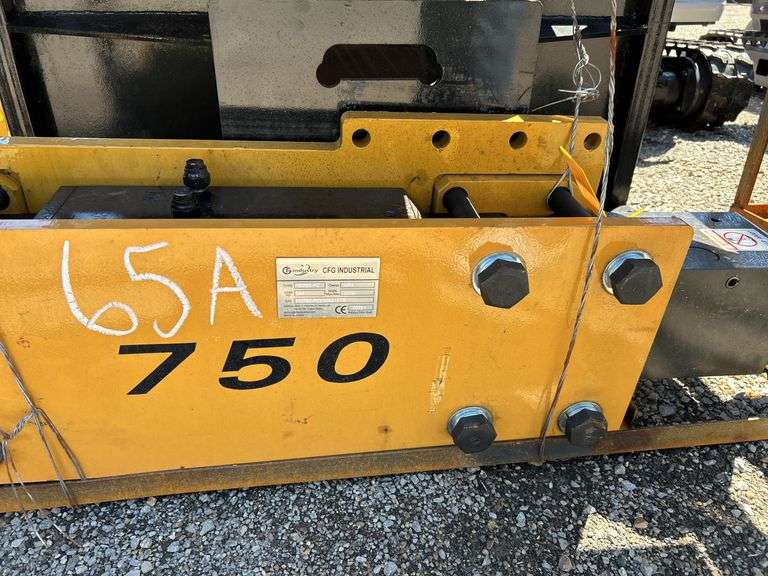 2025 CFG PD750-PZ Skid Steer Breaker - Top Type Hydraulic Hammer image