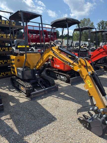 MX12RX CFG Mini Excavtor w/ Pilot Controls image